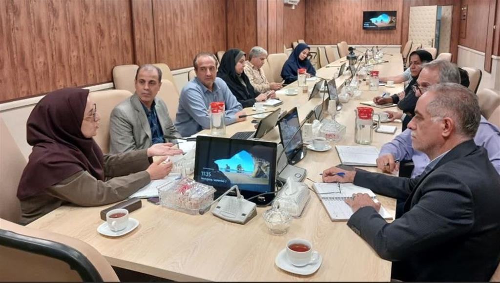 گذار از آموزش‌های مدرك‌محور به آموزش‌های تقاضامحور در صنعت گلخانه‌داری