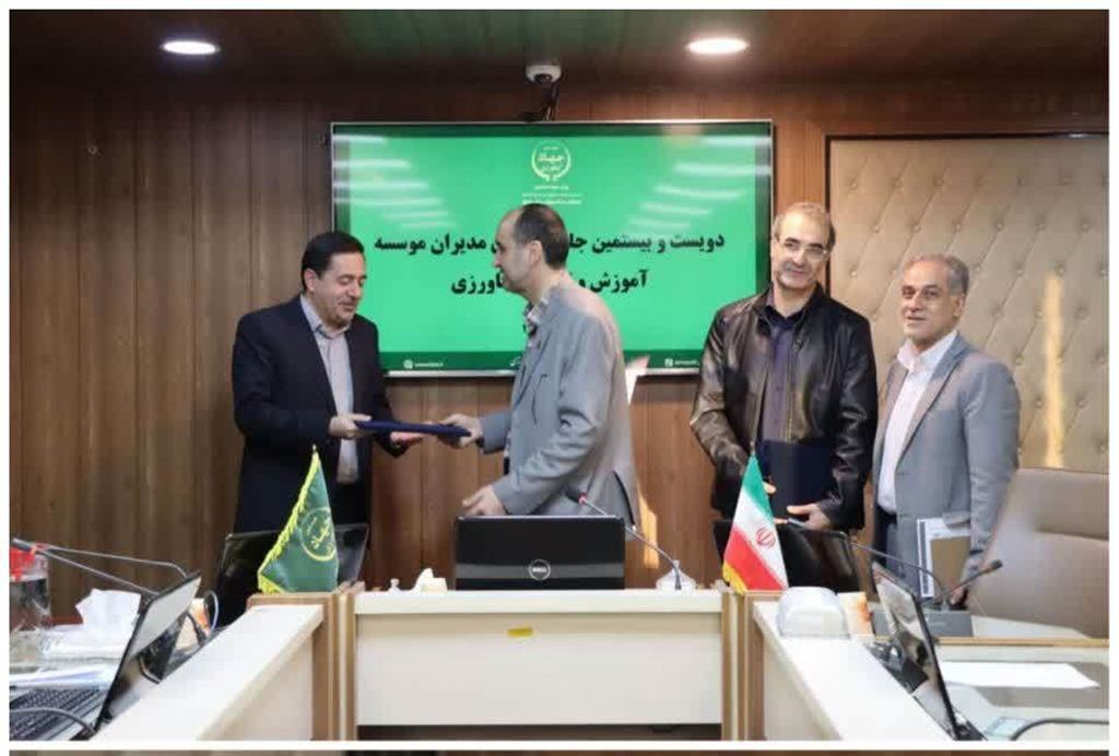 انتصاب مجتبی دهقان پور به‌ سمت مدیر كل دفتر ترویج دانش و فن آوری كشاورزی؛